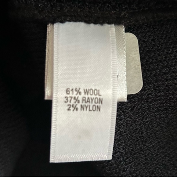 ST. JOHN Collection 6 Black Wool Blend - Picture 4 of 5